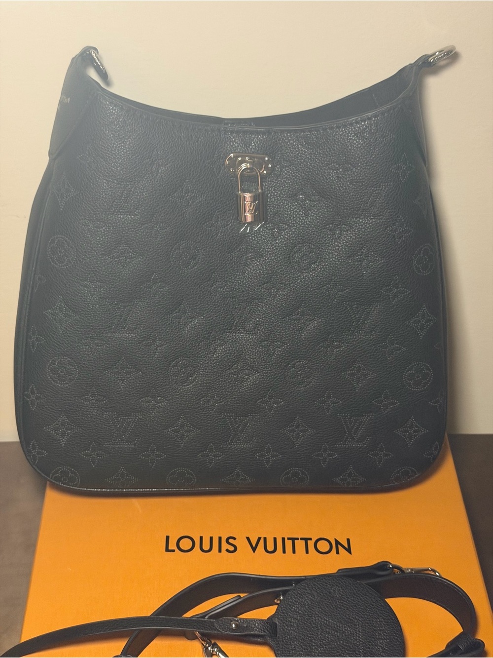 Authentic Louis Vuitton Black Monogram Empreinte Leather Shoulder Bag - Picture 4 of 11
